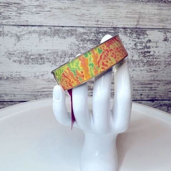 Lilly Pulitzer NWT Gold Tone Floral Hinged Bangle Bracelet - Picture 10 of 11